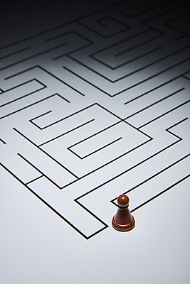 포토 JPG 스튜디오촬영 비즈니스 실내 사람없음 어둠 체스말 오브젝트 미로 출발점 국내포토 내부 말_게임 체스 출발 파일형식