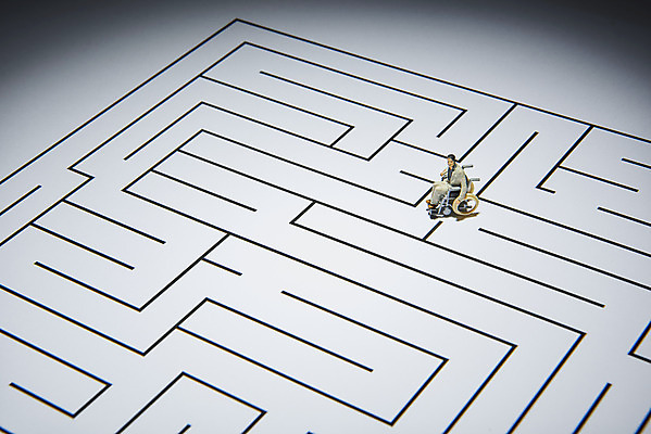 포토 JPG 스튜디오촬영 비즈니스 실내 사람없음 어둠 미니어처 장애인 오브젝트 휠체어 인물미니어처 미로 약자 혼란 국내포토 컨셉 내부 모형 장애 파일형식