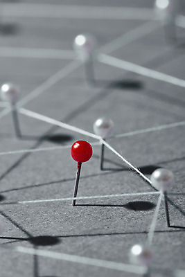 포토 JPG 스튜디오촬영 비즈니스 회색배경 실내 근접촬영 사람없음 네트워크 실 압정 연결 오브젝트 공유 소셜네트워크 빅데이터 국내포토 뷰포인트 백그라운드 내부 사무용품 회색 파일형식 4차산업