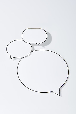 포토 JPG 스튜디오촬영 백그라운드 말풍선 비즈니스 회의 아이디어 실내 대화 사람없음 하이앵글 흰색 오브젝트 흰배경 창의력 국내포토 뷰포인트 컬러 컨셉 말하기 내부 파일형식