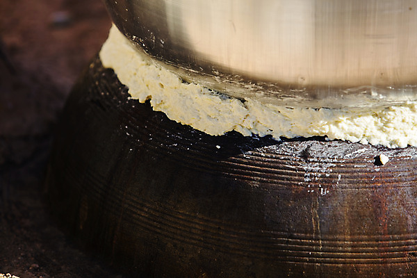 포토 JPG 주간 한국전통 근접촬영 사람없음 야외 냄비 경상남도 방앗간 하동 국내포토 자연요소 전통 뷰포인트 한국 솥 경상도 파일형식