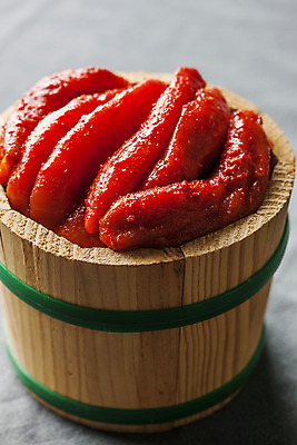 포토 JPG 회색배경 실내 근접촬영 사람없음 해산물 강원도 나무통 명란젓 고성_강원도 국내포토 뷰포인트 백그라운드 한국 통 내부 회색 젓갈 파일형식