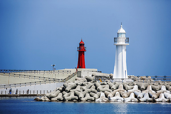포토 JPG 주간 바다 하늘 등대 풍경 사람없음 야외 방파제 강원도 국내여행 속초 국내포토 자연요소 공공시설 여행 한국 파일형식