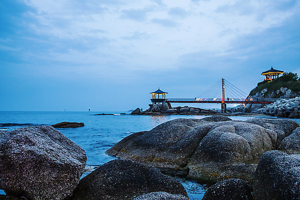 포토 JPG 바다 하늘 풍경 사람없음 야외 돌_바위 야간 정자 강원도 국내여행 속초 가교 국내포토 자연요소 건축물 여행 한국 파일형식