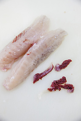 포토 JPG 도마 실내 근접촬영 사람없음 회 복어 해산물 흰배경 강원도 손질 어시장 주문진 국내포토 음식 뷰포인트 백그라운드 주방용품 한국 어류 내부 흰색 시장 해수욕장 강릉 파일형식