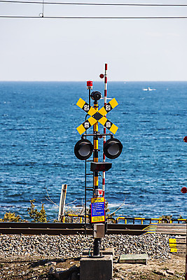 포토 JPG 주간 바다 풍경 사람없음 야외 기찻길 신호등 강원도 동해 국내여행 동해시 국내포토 자연요소 여행 한국 파일형식
