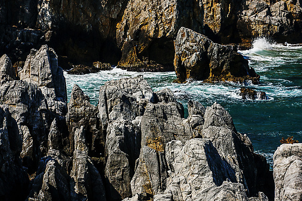 포토 JPG 주간 파도 바다 풍경 사람없음 야외 강원도 국내여행 추암 촛대바위_강원도 동해시 국내포토 자연요소 여행 한국 바위_돌 파일형식