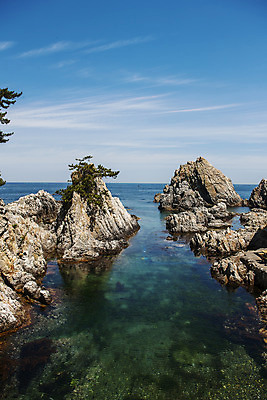 포토 JPG 주간 바다 하늘 풍경 사람없음 야외 바위 강원도 동해 국내여행 동해시 국내포토 자연요소 여행 한국 돌_바위 파일형식