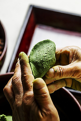 포토 JPG 주간 손 떡 실내 신체부위 전라남도 모시 특산물 만들기 영광군 국내포토 자연요소 모션 사람 내부 직물 전라도 파일형식