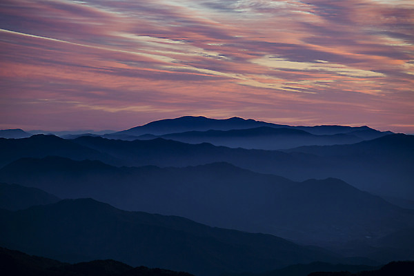 포토 JPG 구름 자연 하늘 사람없음 야외 노을 야간 산봉우리 국내여행 소백산 백두대간 국내포토 자연요소 여행 산 생태계 봉우리 단양 파일형식