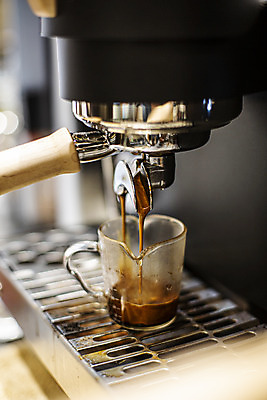 포토 JPG 커피 잔 실내 사람없음 카페 커피메이커 국내여행 화천 국내포토 식기 음료 여행 내부 상점 강원도 커피용품 파일형식