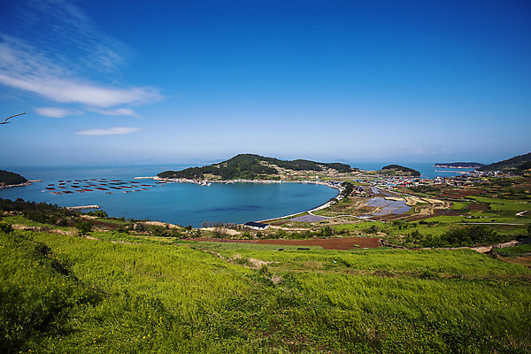 포토 JPG 주간 구름 바다 섬 하늘 풍경 사람없음 야외 마을 전라남도 완도 국내포토 자연요소 전라도 파일형식