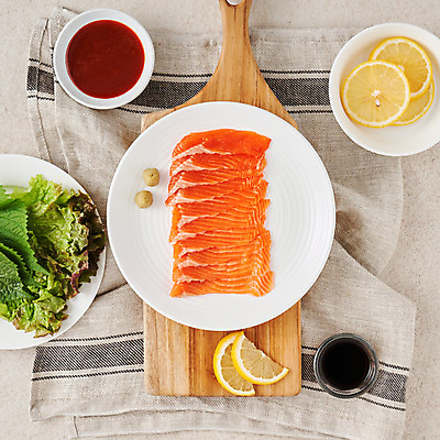 포토 JPG 스튜디오촬영 그릇 접시 실내 사람없음 하이앵글 회 상추 천 레몬 해산물 간장 나무도마 숭어 초고추장 베이지색배경 플랫레이 국내포토 식기 음식 뷰포인트 백그라운드 채소 과일 도마 내부 목재 직물 양념 플랫 베이지색 파일형식