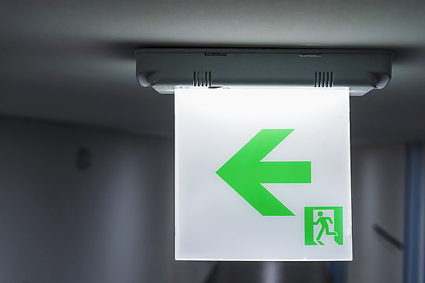 포토 JPG 화살표 사람모양 실내 안전 사람없음 소방 알림 천장 안전교육 비상구 비상등 사고안전 국내포토 모양 교육 내부 파일형식