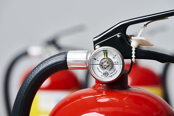 포토 JPG 스튜디오촬영 회색배경 실내 안전 근접촬영 사람없음 아웃포커스 소방 안전교육 소화기 사고안전 소방용품 국내포토 교육 뷰포인트 백그라운드 촬영기법 내부 회색 안전장비 파일형식