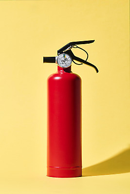 포토 JPG 스튜디오촬영 실내 안전 사람없음 소방 오브젝트 안전교육 소화기 노란배경 사고안전 소방용품 국내포토 교육 백그라운드 내부 노란색 안전장비 파일형식