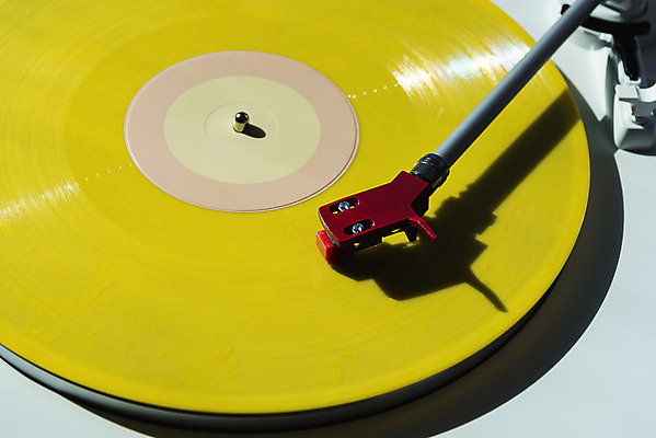 포토 JPG 실내 근접촬영 사람없음 햇빛 창가 흰배경 복고 턴테이블 뉴트로 국내포토 뷰포인트 백그라운드 창문 내부 태양 흰색 파일형식