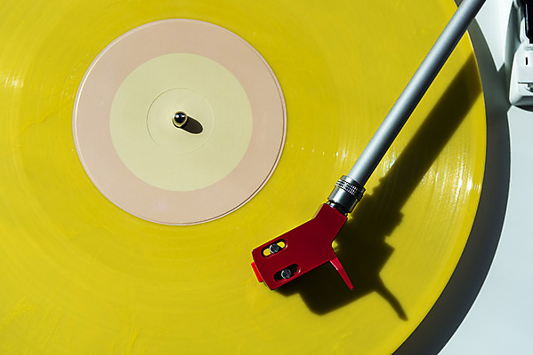 포토 JPG 실내 사람없음 하이앵글 햇빛 창가 복고 턴테이블 뉴트로 국내포토 뷰포인트 창문 내부 태양 파일형식