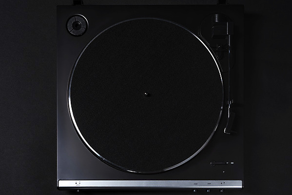 포토 JPG 스튜디오촬영 검은배경 실내 사람없음 하이앵글 복고 턴테이블 뉴트로 국내포토 뷰포인트 백그라운드 내부 검은색 파일형식