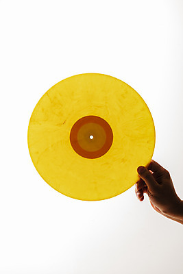 포토 JPG 스튜디오촬영 손 실내 들기 신체부위 흰배경 복고 뉴트로 국내포토 백그라운드 모션 사람 내부 흰색 파일형식