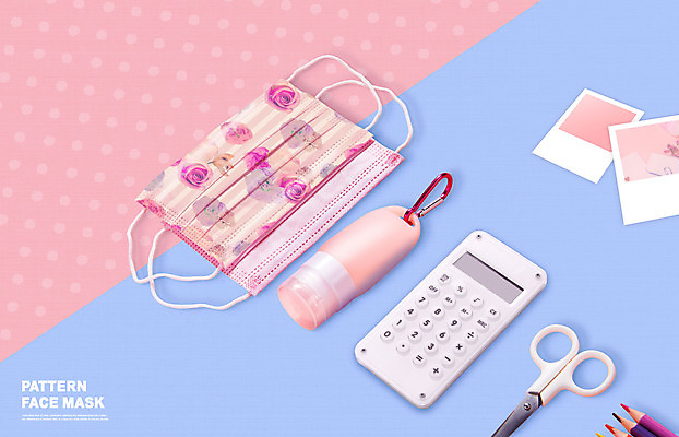 PSD 편집이미지 분홍색 꽃무늬 패턴 색연필 가위 마스크 사람없음 파란색 계산기 폴라로이드사진 손세정제 코로나바이러스 포스트코로나 위드코로나 이미지편집 꽃 컬러 무늬 문구용품 학용품 장비 바이러스 사회이슈 폴라로이드 세정제 파일형식