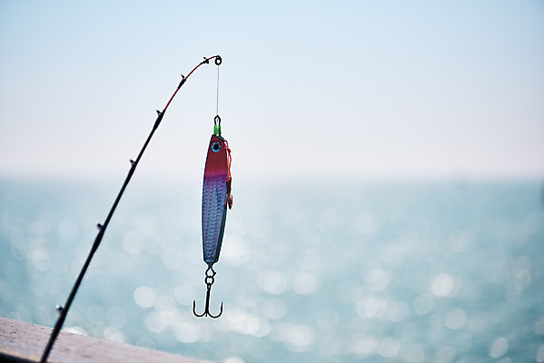 포토 JPG 주간 바다 레저 낚시 아웃도어 근접촬영 취미 사람없음 야외 아웃포커스 낚싯바늘 낚싯대 낚시줄 미끼 물고기모양 서해 궁평항 국내포토 자연요소 문양 뷰포인트 촬영기법 항구 낚시용품 경기도 파일형식