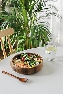 포토 JPG 식물 다이어트 채소 방울토마토 식탁 실내 사람없음 레몬 물컵 나무숟가락 건강식 나무그릇 연어샐러드 저칼로리식단 현미밥 국내포토 그릇 음식 토마토 과일 탁자 밥 건강 내부 목재 컵 숟가락 샐러드 식단 저칼로리 파일형식