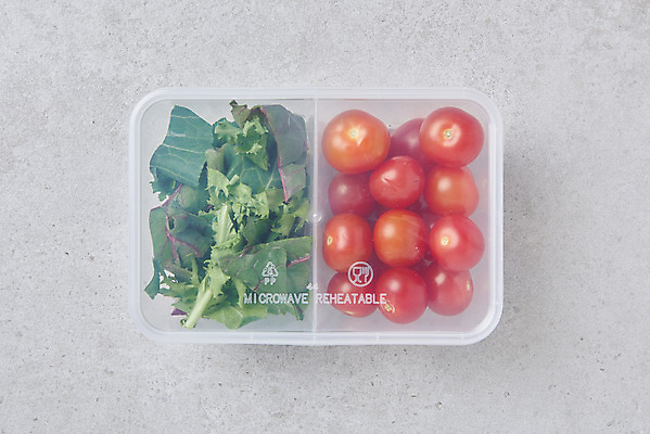 포토 JPG 스튜디오촬영 다이어트 채소 포장 방울토마토 회색배경 실내 사람없음 하이앵글 샐러드 도시락 건강식 도시락통 저칼로리식단 포장용기 국내포토 음식 뷰포인트 백그라운드 토마토 건강 내부 회색 용기_그릇 식단 저칼로리 포장재료 파일형식