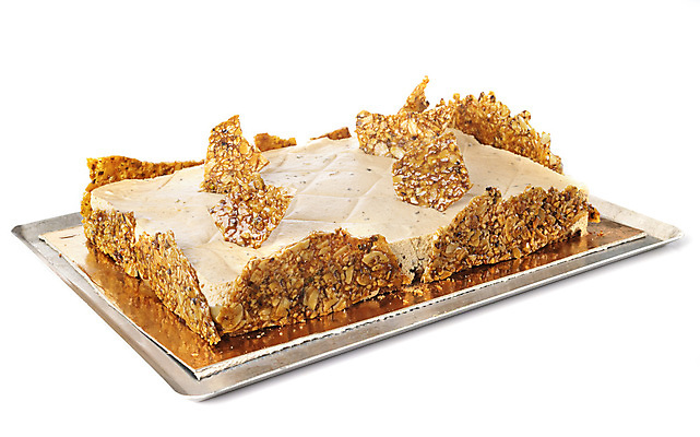 포토 JPG 해외이미지 음식 디저트 사람없음 케이크 설탕 굽기 흰배경 페스츄리 캐러멜 해외202105 해외포토 빵 백그라운드 흰색 구이 파일형식