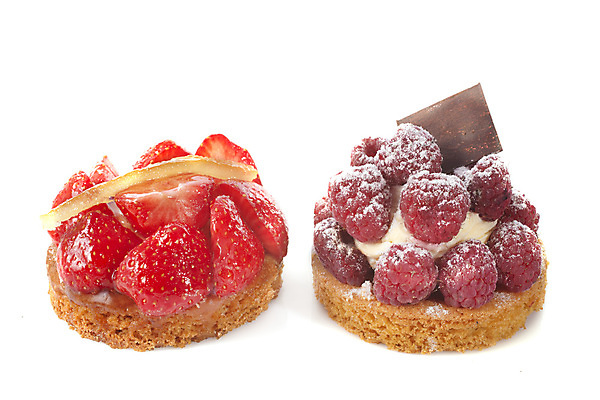 포토 JPG 해외이미지 무료이미지 음식 2 과일 딸기 디저트 사람없음 설탕 크림 흰배경 산딸기 타르트 페스츄리 해외202105 해외포토 빵 백그라운드 흰색 파이_빵 파일형식 무료콘텐츠