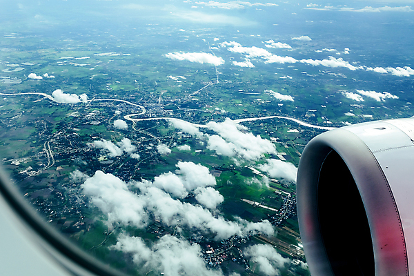 포토 JPG 해외이미지 구름 백그라운드 하늘 바람 날씨 비행기 사람없음 공중 관광지 수평선 해외202105 해외포토 자연요소 여행 항공교통 대중교통 파일형식