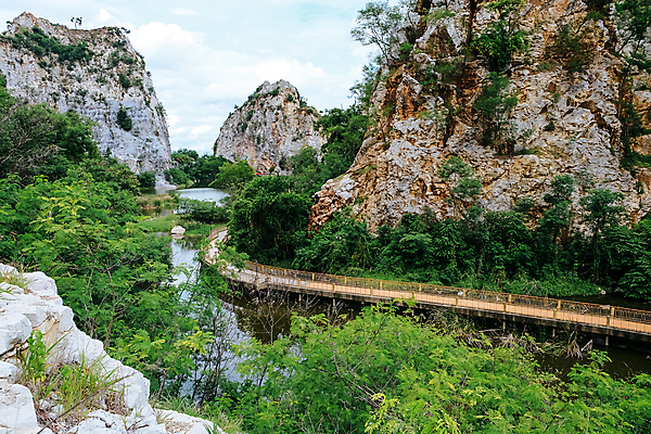 포토 JPG 해외이미지 백그라운드 하늘 산 풍경 사람없음 야외 물 정원 사회이슈 산맥 해외202105 해외포토 자연요소 컨셉 파일형식
