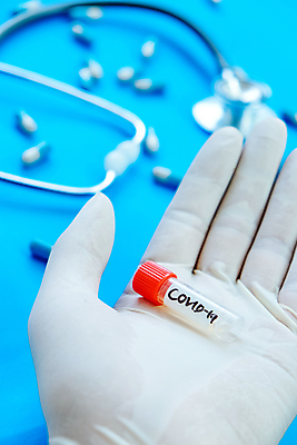 포토 JPG 해외이미지 유리병 실험 주사기 사람없음 약 환자 의사 바이러스 보호 질병 위험 사회이슈 시험관 감염 예방접종 항생제 해외202105 해외포토 컨셉 의학 의료기기 병_용기 실험기구 의료진 접종 파일형식