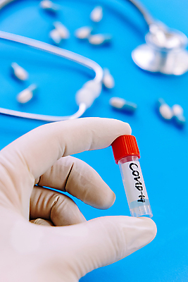 포토 JPG 해외이미지 유리병 실험 주사기 사람없음 약 환자 의사 바이러스 보호 질병 위험 사회이슈 시험관 감염 예방접종 항생제 해외202105 해외포토 컨셉 의학 의료기기 병_용기 실험기구 의료진 접종 파일형식