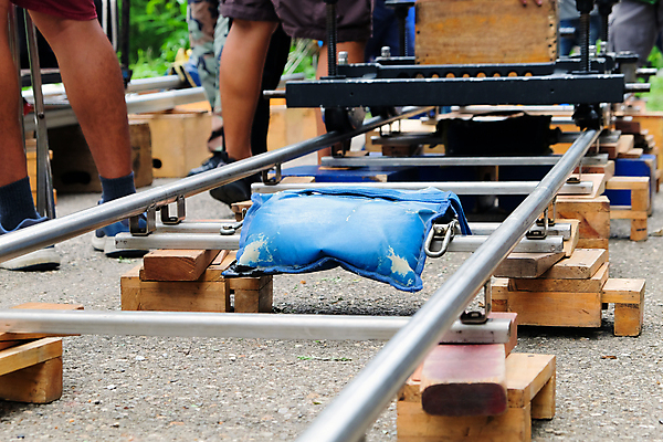 포토 JPG 해외이미지 사람없음 촬영 작업 마이크 방송 철책 해외202105 해외포토 음향기기 파일형식