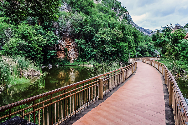 포토 JPG 해외이미지 무료이미지 백그라운드 하늘 산 풍경 사람없음 야외 물 정원 사회이슈 산맥 해외202105 해외포토 자연요소 컨셉 파일형식 무료콘텐츠