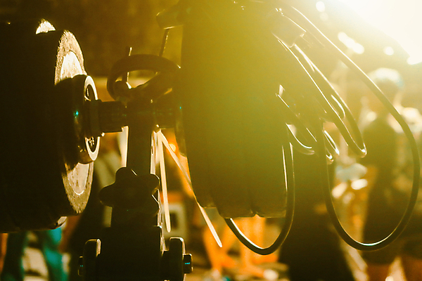 포토 JPG 해외이미지 스튜디오촬영 조명 이벤트 사람없음 빛 마이크 방송 삼각대 해외202105 해외포토 음향기기 실내 파일형식