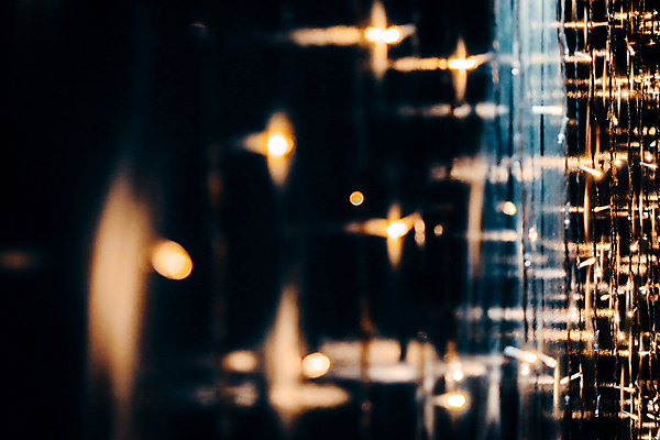 포토 JPG 해외이미지 무료이미지 백그라운드 크리스마스장식 조명 사람 사람없음 야외 아웃포커스 빛 원형 화려 고급 우아함 야간 소프트포커스 보케 빛망울 광 블러 해외202105 해외포토 자연요소 도형 컨셉 크리스마스 촬영기법 파일형식 무료콘텐츠