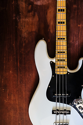 포토 JPG 해외이미지 악기 음악 백그라운드 사람없음 기타 기타리스트 베이스 해외202105 해외포토 현악기 문화예술 연주자 파일형식