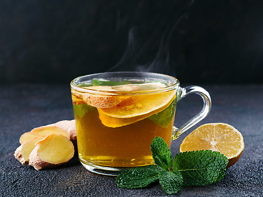 포토 JPG 해외이미지 회색배경 단면 잔 실내 사람없음 뜨거움 수증기 레몬 민트 생강 따뜻한음료 생강차 해외202105 해외포토 식기 음료 백그라운드 채소 과일 내부 차_음료 회색 허브 파일형식