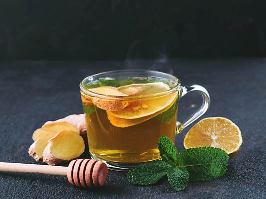 포토 JPG 해외이미지 회색배경 단면 잔 실내 사람없음 뜨거움 수증기 레몬 민트 생강 따뜻한음료 생강차 허니디퍼 해외202105 해외포토 식기 음료 백그라운드 채소 과일 내부 차_음료 회색 도구 허브 파일형식