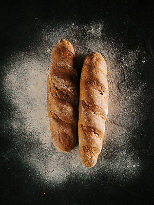 포토 JPG 해외이미지 빵 조각 건강 사람없음 검은색 식사 껍질 플랫 오븐 아침식사 굽기 메밀 반죽 부드러움 덩어리 이스트 해외202105 해외포토 음식 컬러 식재료 가전제품 감각 구이 파일형식