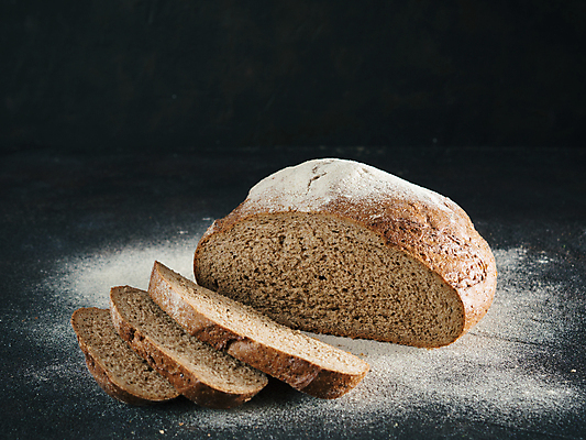 포토 JPG 해외이미지 음식 빵 조각 건강 사람없음 검은색 빵집 껍질 신선 오븐 굽기 슬라이스 반죽 밀가루 부드러움 이스트 호밀 카피스페이스 해외202105 해외포토 컬러 곡류 상점 공백 가전제품 감각 가루 구이 파일형식