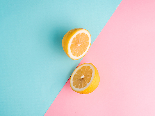 포토 JPG 해외이미지 단면 실내 사람없음 레몬 파란배경 상큼 분홍색배경 해외202105 해외포토 분홍색 백그라운드 과일 내부 파란색 파일형식