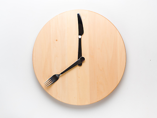 포토 JPG 해외이미지 라이프스타일 식기 접시 음식 시계 포크 건강 사람없음 시간 기다림 칼 계획 디톡스 해외202105 해외포토 컨셉 모션 생활 파일형식