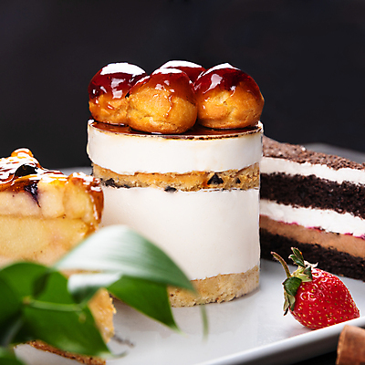 포토 JPG 해외이미지 무료이미지 음식 잎 과일 재료 탁자 딸기 디저트 사탕 사람없음 노란색 케이크 초콜릿 달콤 사과 설탕 반죽 꿀 시나몬 해외202105 해외포토 식물 컬러 가구 맛 파일형식