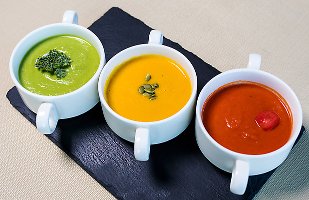 포토 JPG 해외이미지 접시 음식 빵 잎 토마토 채소 재료 부분 요리 사람없음 식사 버섯 수프 후추 시금치 바질 주키니호박 해외202105 해외포토 식물 식기 향신료 파일형식