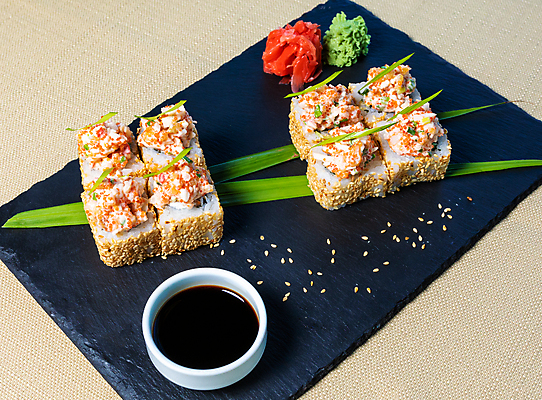 포토 JPG 해외이미지 음식 채소 치즈 새우 어류 사람없음 세트 주방 식당 식사 튀김 뜨거움 막대기 고추냉이 참치 롤 연어 모음 아보카도 깊이 대두 빵가루 카피스페이스 해외202105 해외포토 과일 유제품 갑각류 한글 상점 수중동물 공백 양념 파일형식