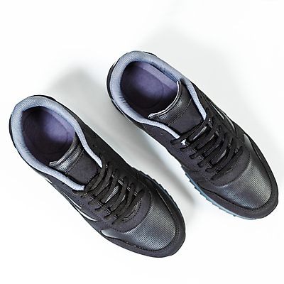 포토 JPG 해외이미지 디자인 남자 백그라운드 운동화 신발 농구 부츠 소년 사람없음 운동 야구 테니스 스니커즈 흰배경 체육관 고무 그런지 중고 해외202105 해외포토 어린이 건강 사람 구기 흰색 파일형식