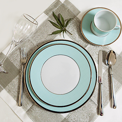 포토 JPG 해외이미지 식기 접시 주방용품 사람없음 컵 수건 쌓기 주방 식당 기구 도자기 오브젝트 해외202105 해외포토 생활용품 모션 위생용품 상점 파일형식